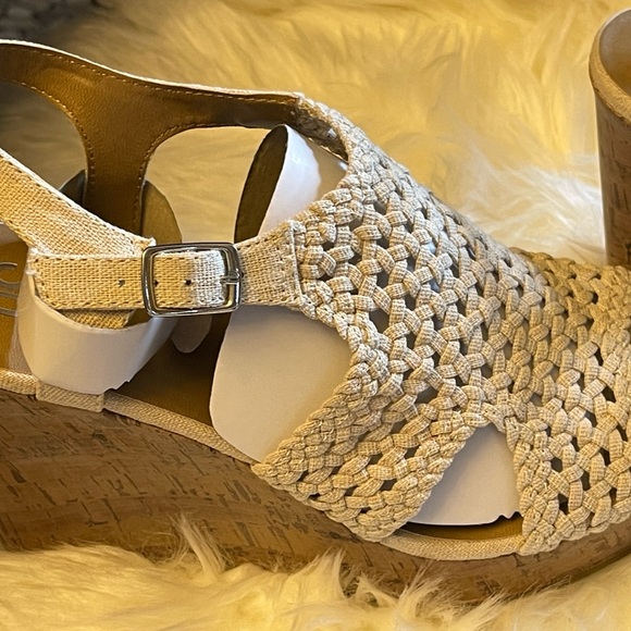 NWT So brand wedges - Picture 10 of 11